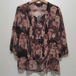 EUC sheer floral design top, 3/4 sleeves